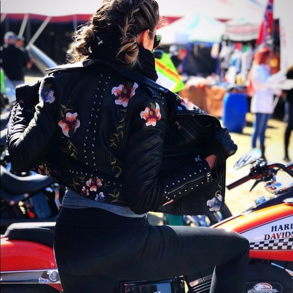 Love Your Closet Again - Shop Happy Couture 💛🧡 - Picture 7 of 7